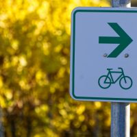 bicycle path 3862341 1920