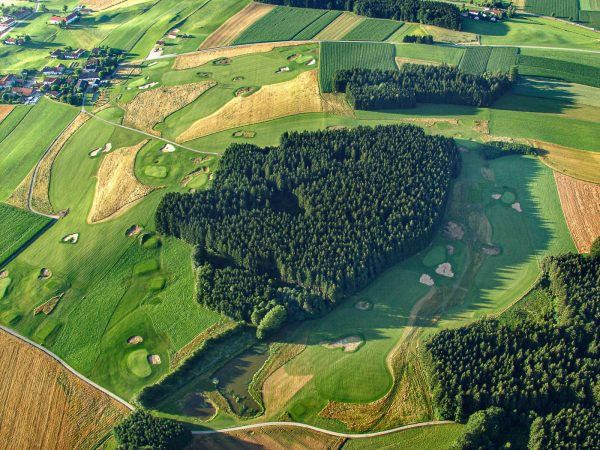 golfplatz obing im chiemgau luftaufnahme